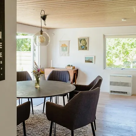 Vakantiehuis Blue With For Fun And Comfort *